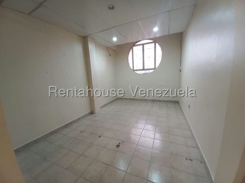 Comercial (Oficina) en Alquiler en Centro, Lara - 25