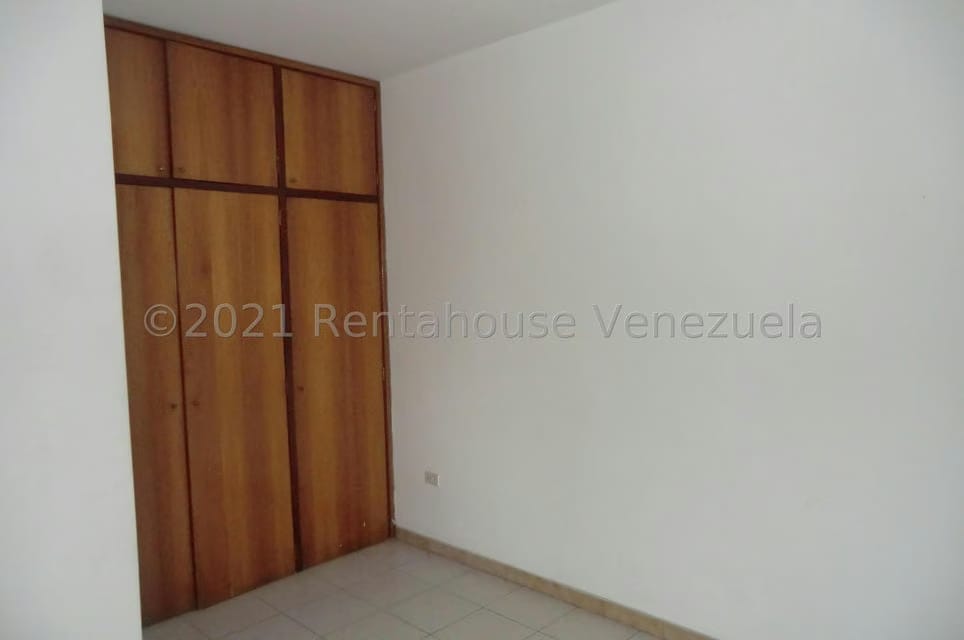 Casa (Multipes Niveles) en Alquiler en Guarenas, Miranda - 6