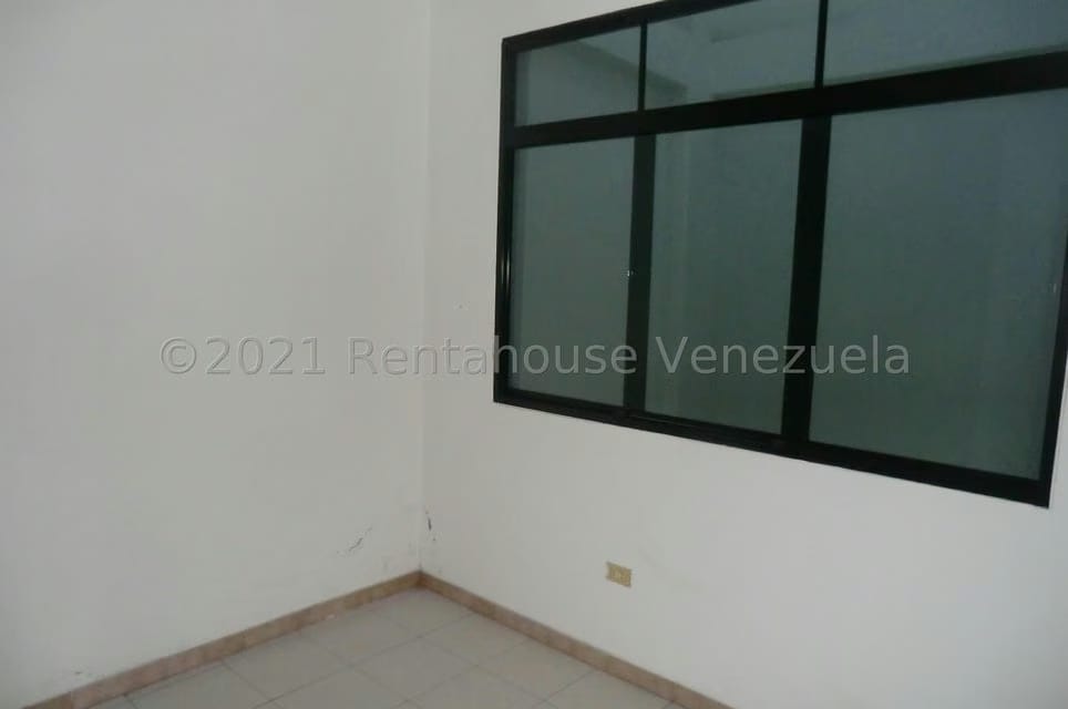 Casa (Multipes Niveles) en Alquiler en Guarenas, Miranda - 7