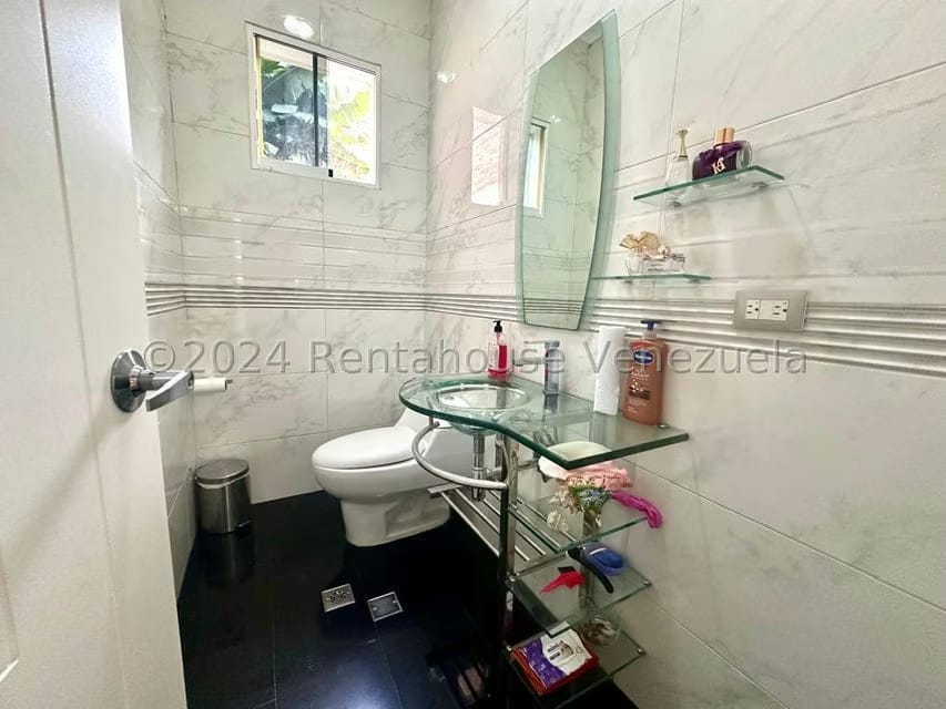 Casa (Multipes Niveles) en Venta en El Picacho, Miranda - 14