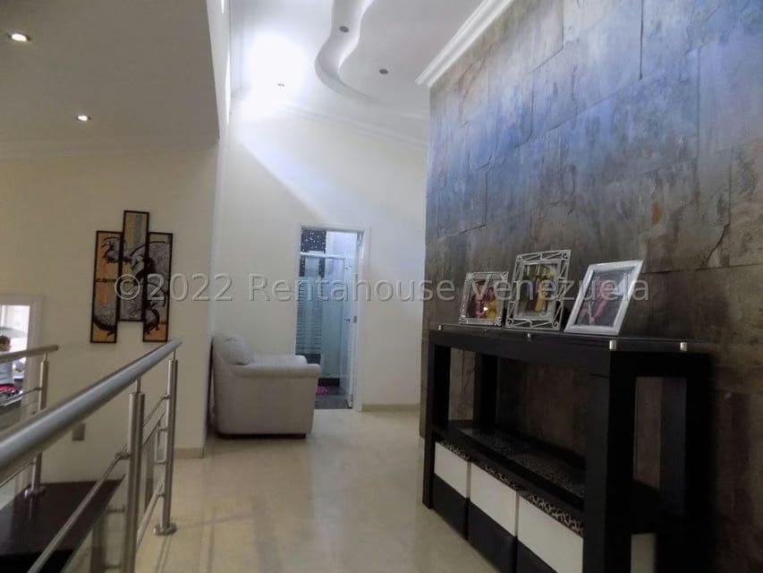 Casa (Multipes Niveles) en Venta en El Picacho, Miranda - 15