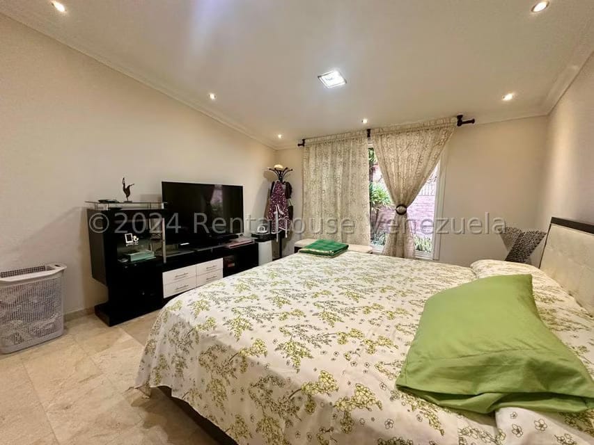 Casa (Multipes Niveles) en Venta en El Picacho, Miranda - 18