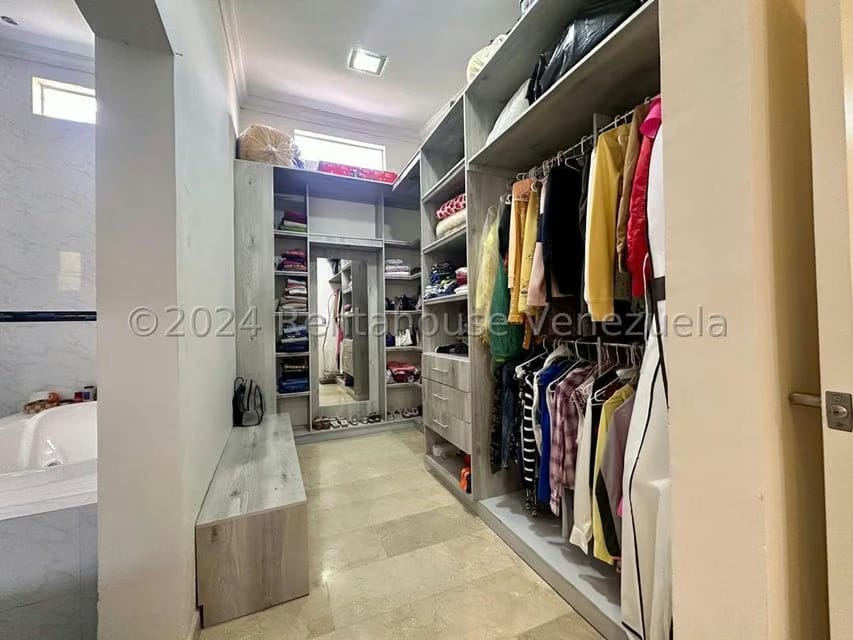 Casa (Multipes Niveles) en Venta en El Picacho, Miranda - 19
