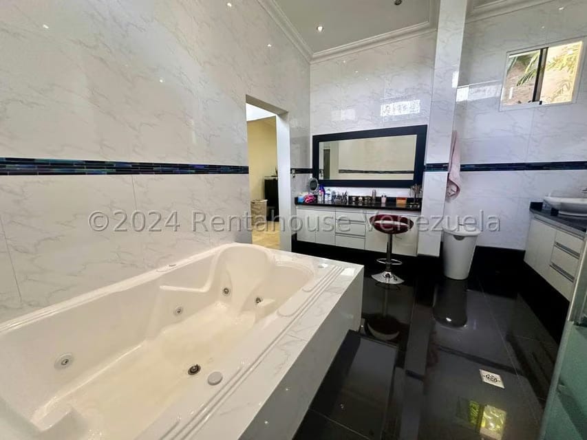 Casa (Multipes Niveles) en Venta en El Picacho, Miranda - 22