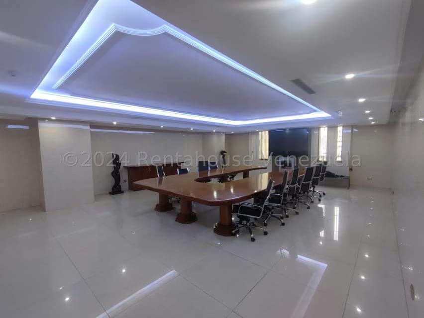 Comercial (Oficina) en Alquiler en Parroquia La Candelaria, Distrito Metropolitano - 3
