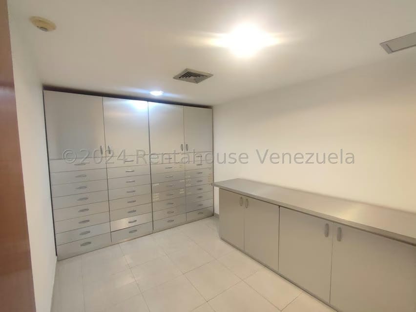 Comercial (Oficina) en Alquiler en Parroquia La Candelaria, Distrito Metropolitano - 6
