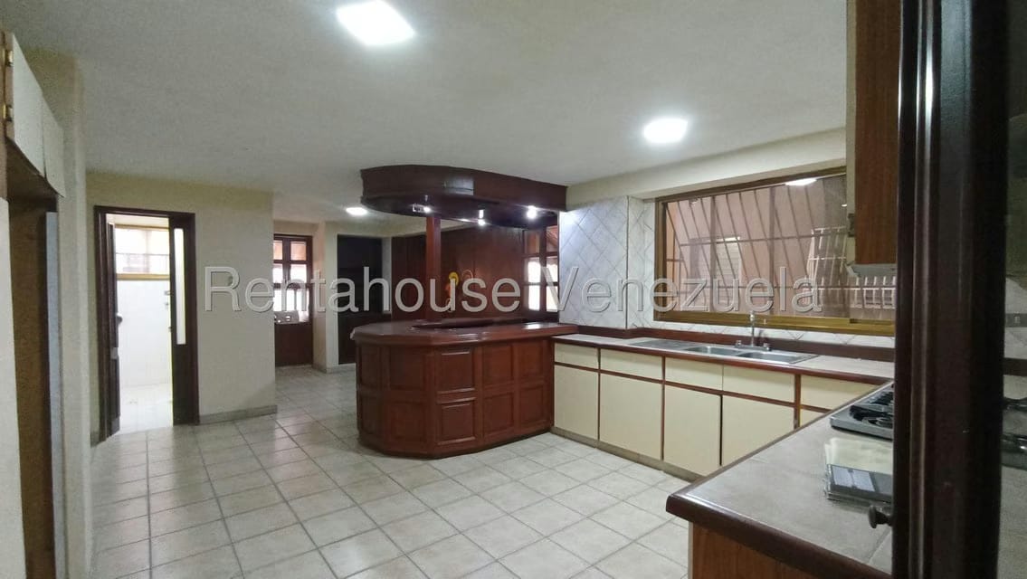 Apartamento (1 Nivel) en Alquiler en Andres Bello, Aragua - 17
