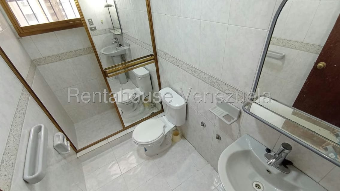 Apartamento (1 Nivel) en Alquiler en Andres Bello, Aragua - 19