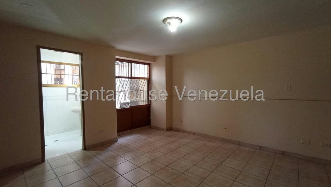 Apartamento (1 Nivel) en Alquiler en Andres Bello, Aragua - 21