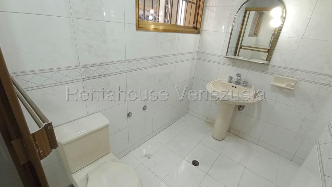 Apartamento (1 Nivel) en Alquiler en Andres Bello, Aragua - 25
