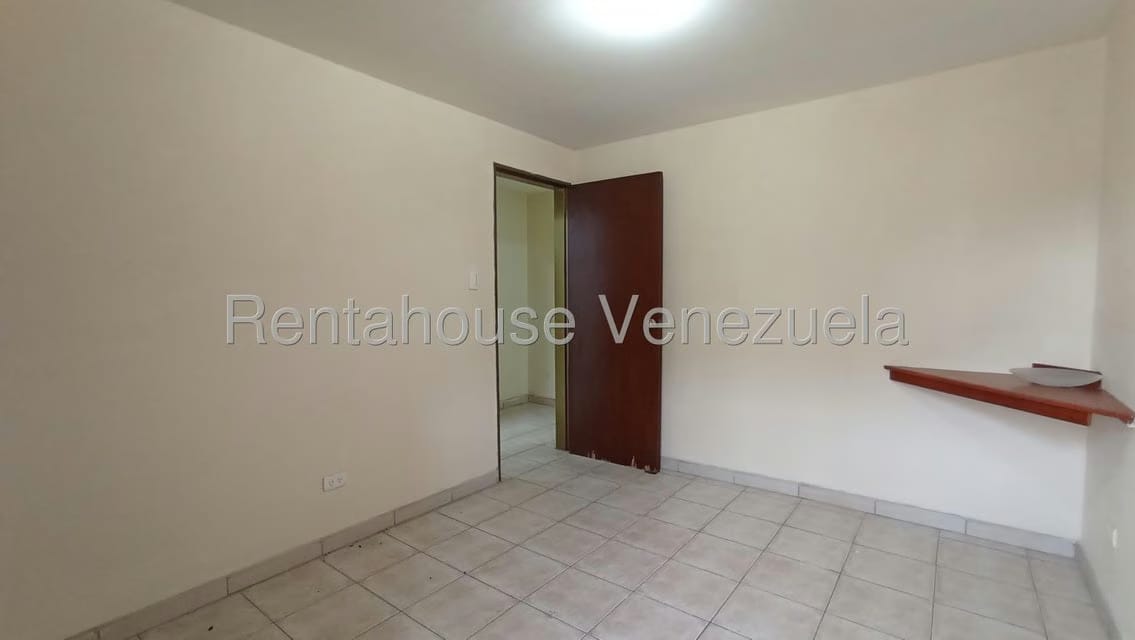 Apartamento (1 Nivel) en Alquiler en Andres Bello, Aragua - 27