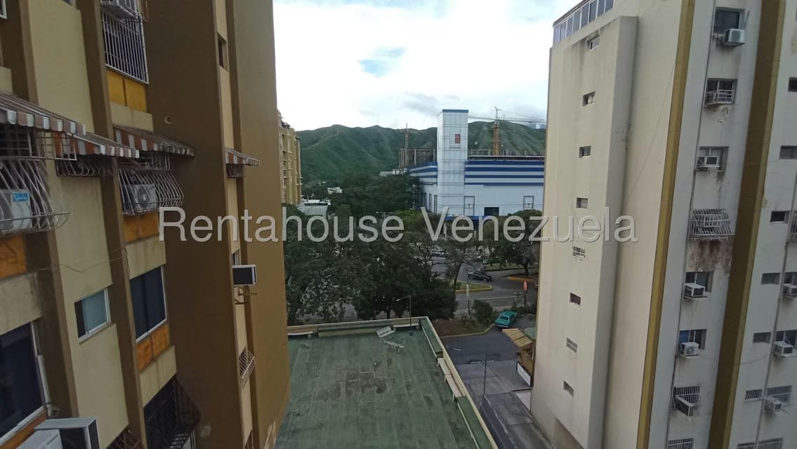 Apartamento (1 Nivel) en Alquiler en Andres Bello, Aragua - 35