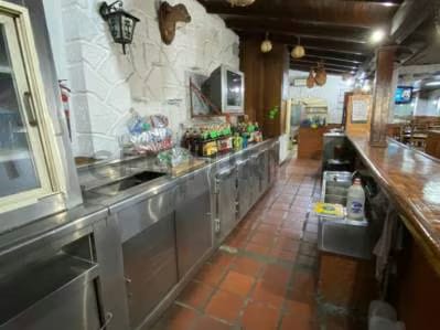 Local Restaurant en venta en la Avenida Fuerzas Armadas RD - 5