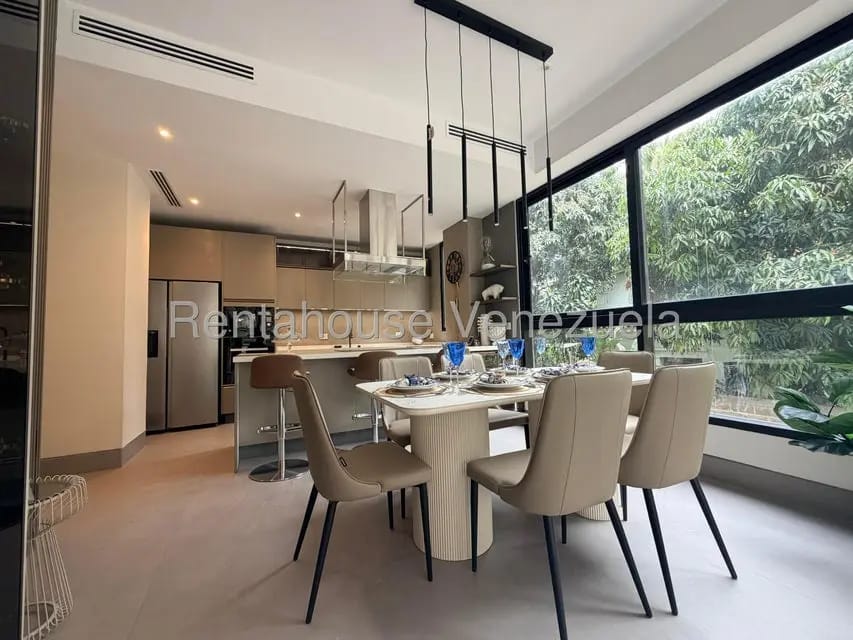 Apartamento (1 Nivel) en Venta en La Castellana, Distrito Metropolitano - 4