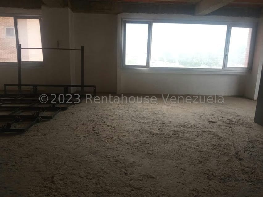 Comercial (Oficina) en Alquiler en Los Dos Caminos, Distrito Metropolitano - 7