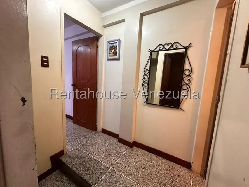 Casa (1 Nivel) en Alquiler en Los Teques, Miranda - 18