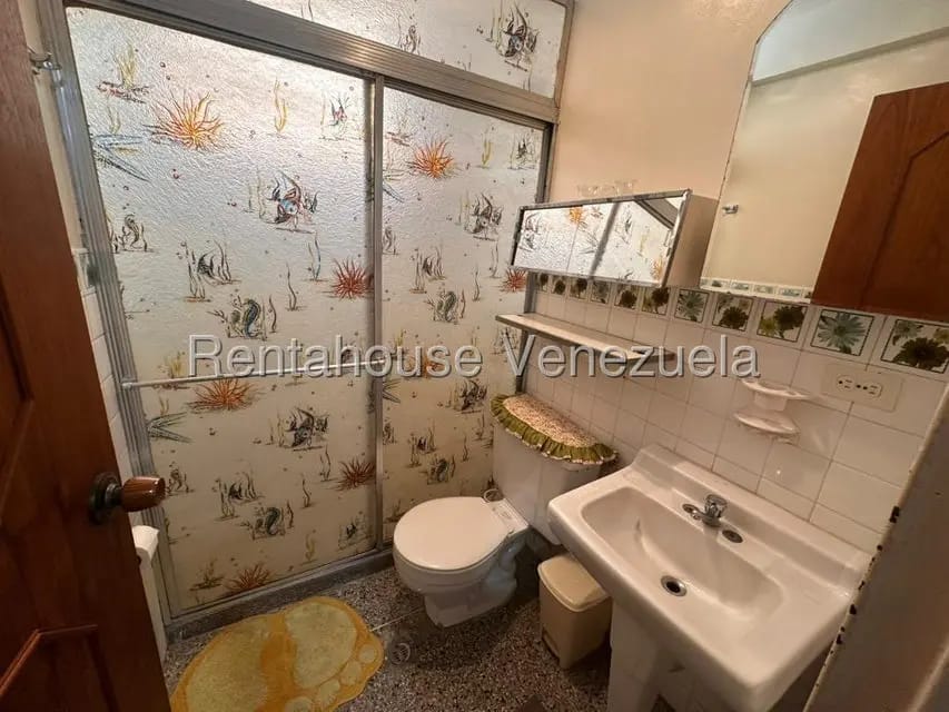 Casa (1 Nivel) en Alquiler en Los Teques, Miranda - 20
