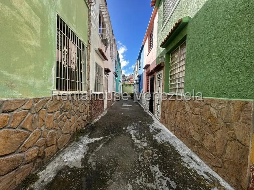 Casa (1 Nivel) en Alquiler en Los Teques, Miranda - 7