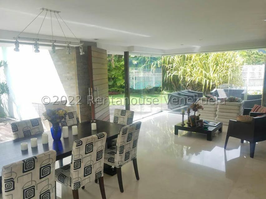 Casa (Multipes Niveles) en Venta en Chulavista, Distrito Metropolitano - 2