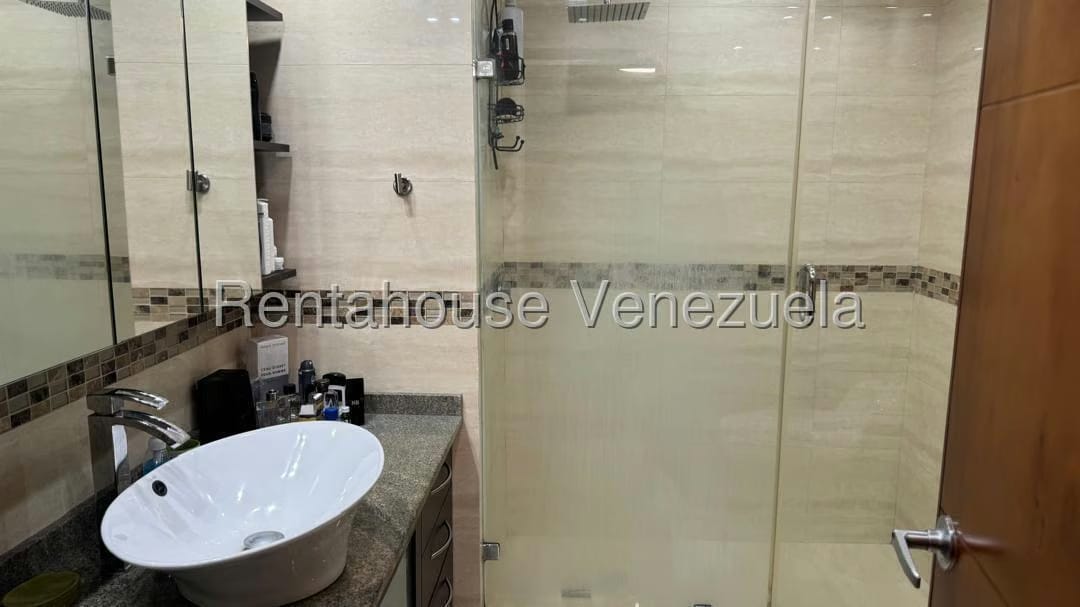 Apartamento (1 Nivel) en Venta en El Cigarral, Distrito Metropolitano - 21
