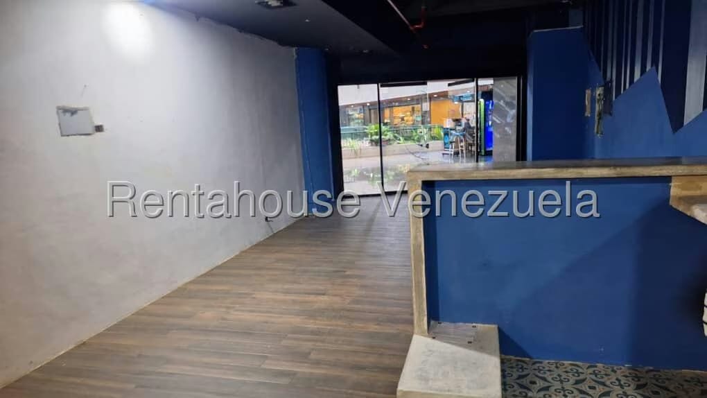 Comercial (Local Comercial) en Venta en Lomas de La Lagunita, Distrito Metropolitano - 2