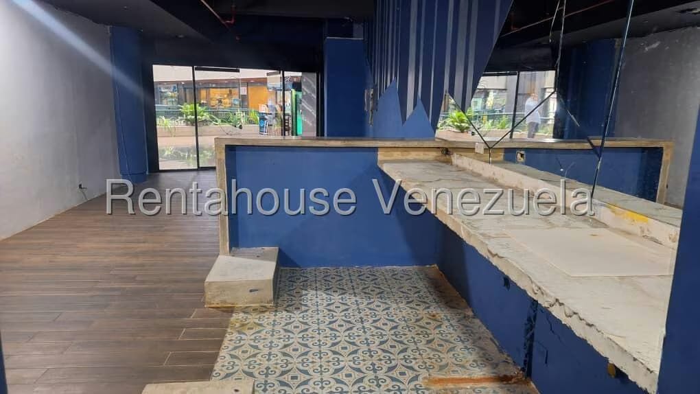 Comercial (Local Comercial) en Venta en Lomas de La Lagunita, Distrito Metropolitano - 3