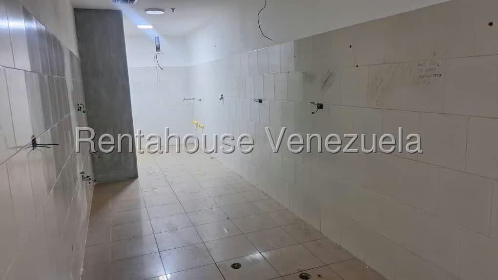 Comercial (Local Comercial) en Venta en Lomas de La Lagunita, Distrito Metropolitano - 7
