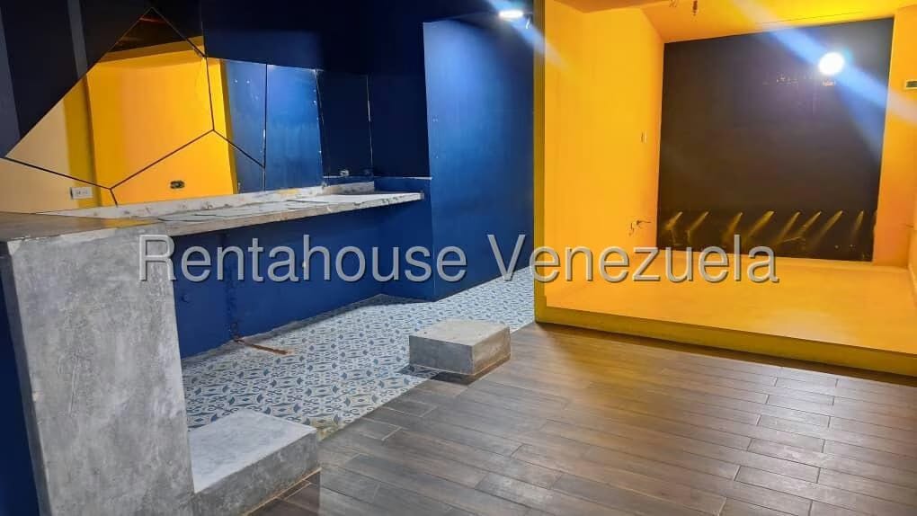Comercial (Local Comercial) en Venta en Lomas de La Lagunita, Distrito Metropolitano - 9