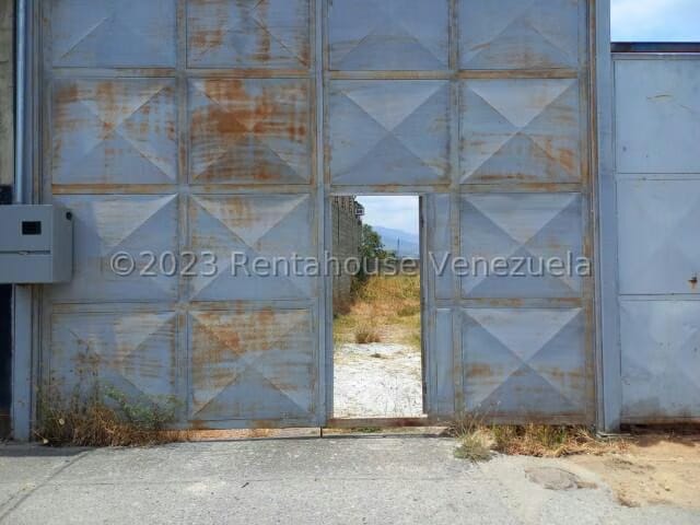 Comercial (Galpon - Deposito) en Venta en El Ingenio, Miranda - 2