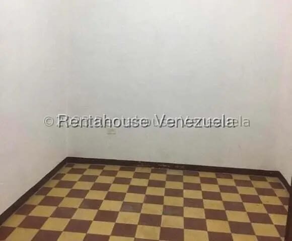 Comercial (Local Comercial) en Alquiler en Los Rosales, Distrito Metropolitano - 12