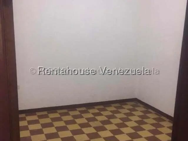Comercial (Local Comercial) en Alquiler en Los Rosales, Distrito Metropolitano - 9