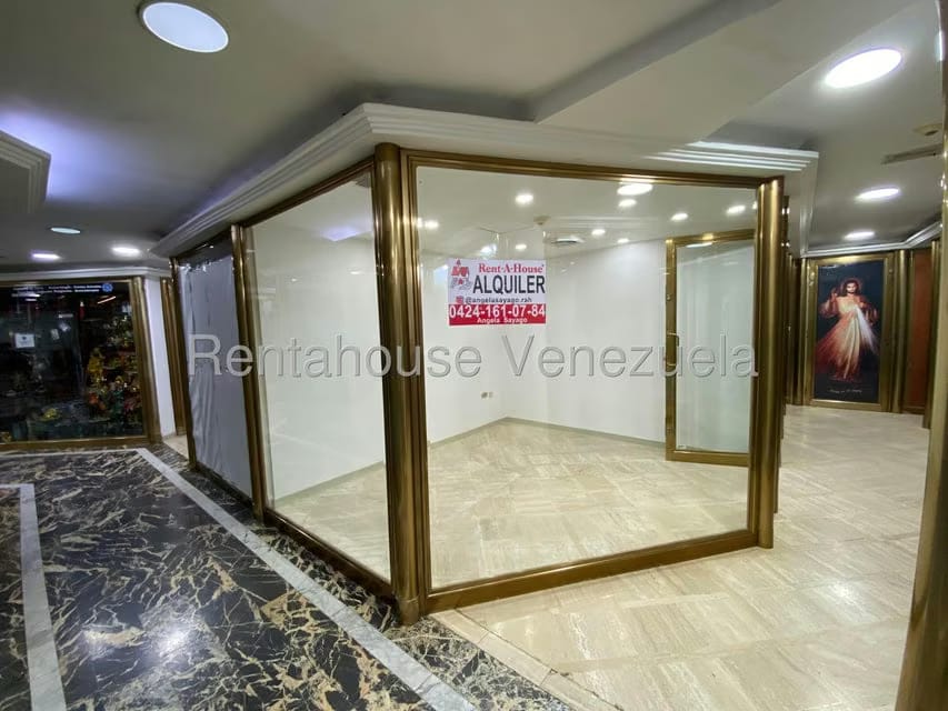 Comercial (Local Comercial) en Alquiler en Chuao, Distrito Metropolitano - 2