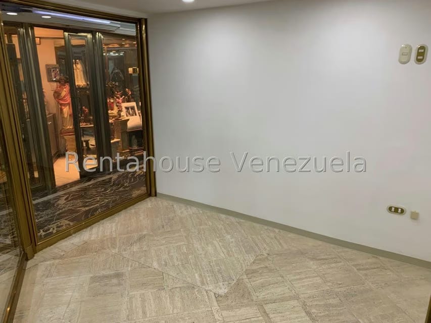Comercial (Local Comercial) en Alquiler en Chuao, Distrito Metropolitano - 7
