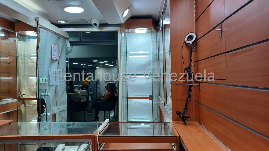 Comercial (Local Comercial) en Alquiler en San Bernardino, Distrito Metropolitano - 11