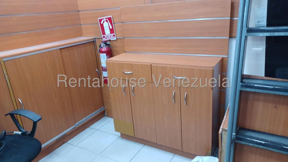 Comercial (Local Comercial) en Alquiler en San Bernardino, Distrito Metropolitano - 12