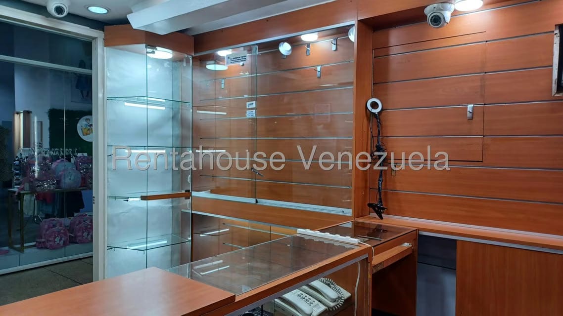 Comercial (Local Comercial) en Alquiler en San Bernardino, Distrito Metropolitano - 6