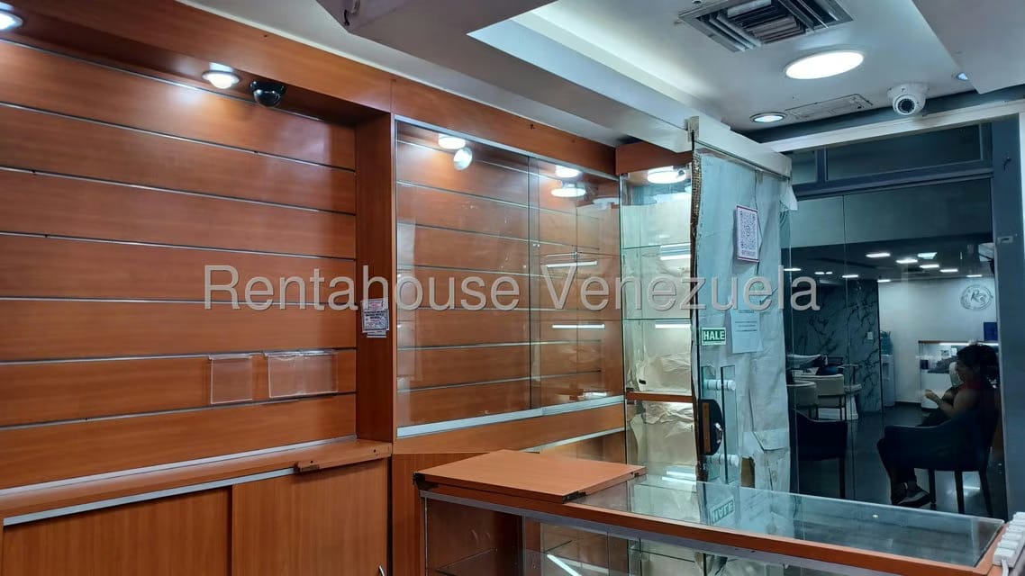 Comercial (Local Comercial) en Alquiler en San Bernardino, Distrito Metropolitano - 8