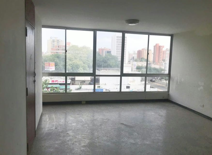 Comercial (Local Comercial) en Alquiler en Avenida Bella Vista, Zulia - 4