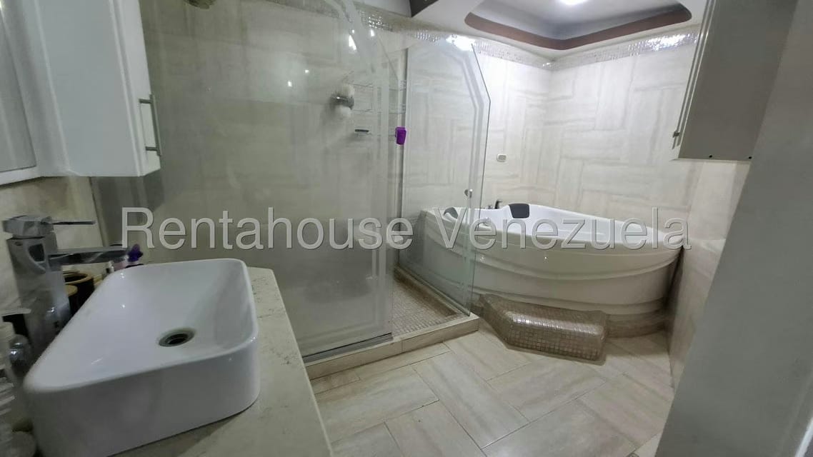 Casa (Multipes Niveles) en Alquiler en Caurimare, Distrito Metropolitano - 27