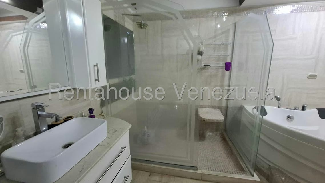 Casa (Multipes Niveles) en Alquiler en Caurimare, Distrito Metropolitano - 29