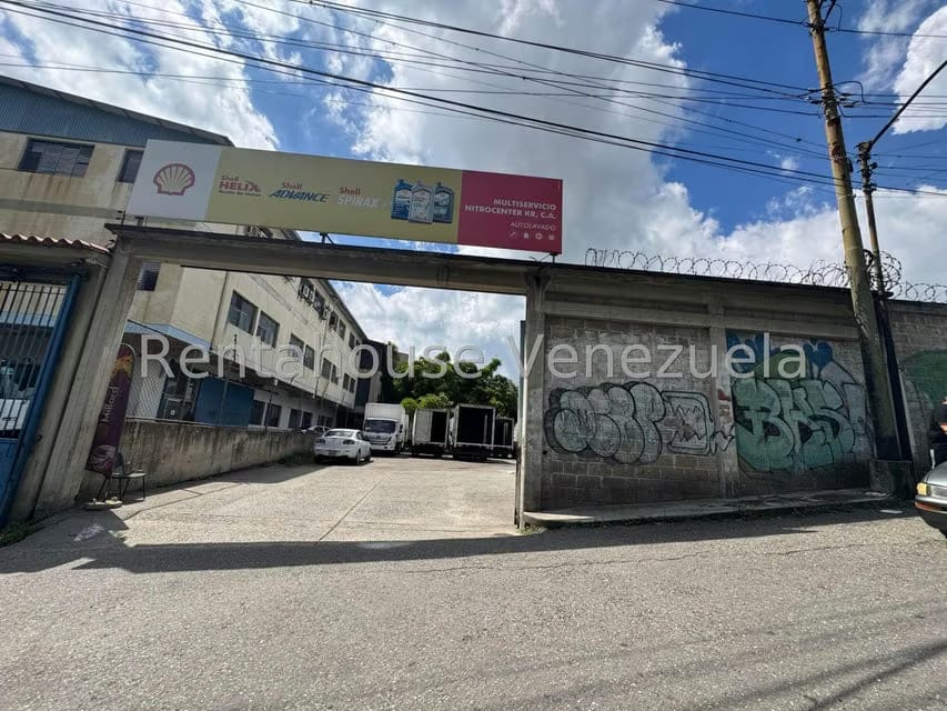 Terreno (Comercial) en Venta en La Macarena Norte, Miranda