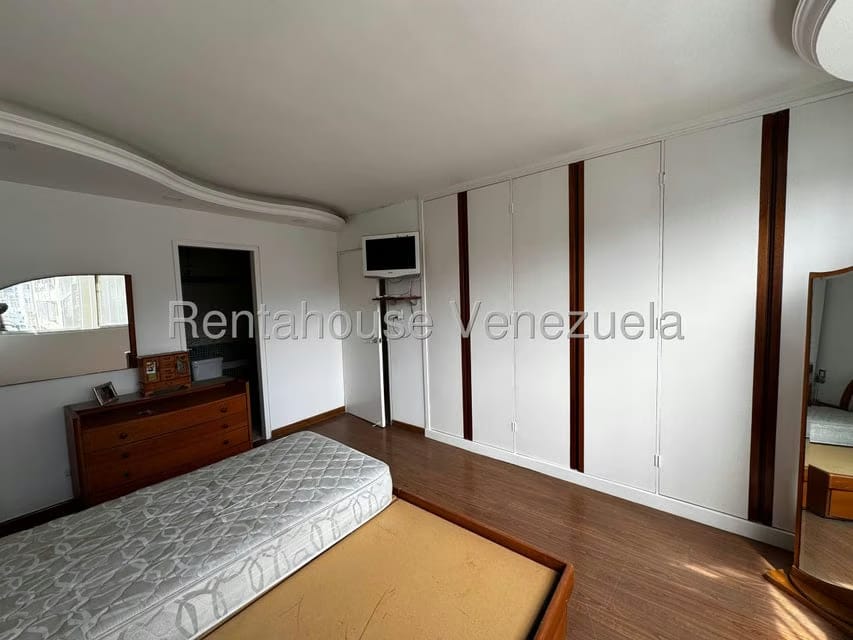 Apartamento (1 Nivel) en Alquiler en Santa Fe Sur, Distrito Metropolitano - 14