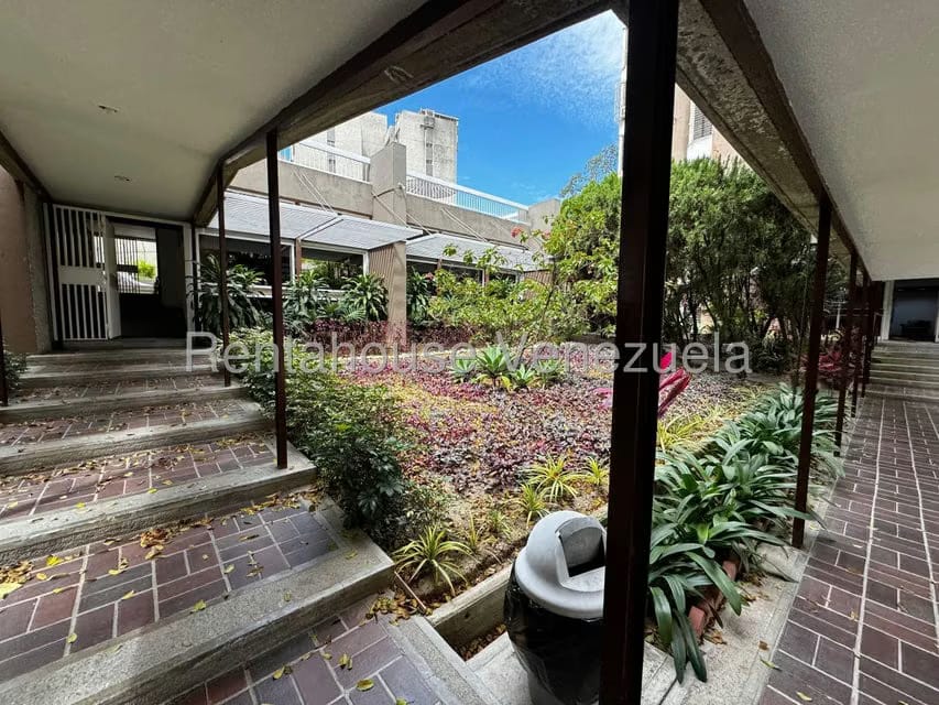 Apartamento (1 Nivel) en Alquiler en Santa Fe Sur, Distrito Metropolitano - 3