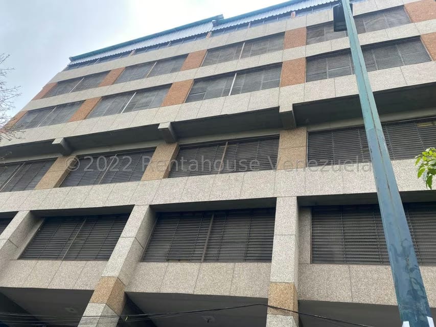 Comercial (Galpon - Deposito) en Alquiler en Catia, Distrito Metropolitano