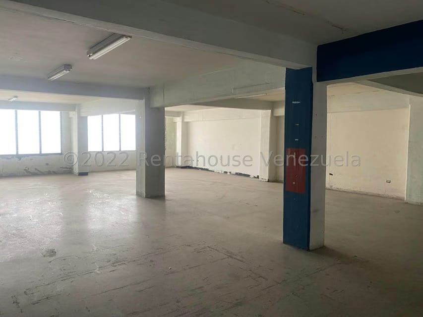 Comercial (Galpon - Deposito) en Alquiler en Catia, Distrito Metropolitano - 4