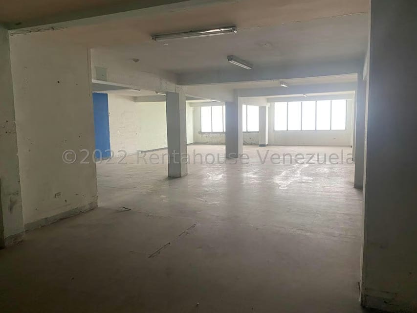 Comercial (Galpon - Deposito) en Alquiler en Catia, Distrito Metropolitano - 9
