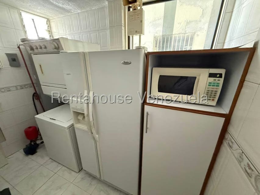 Apartamento (1 Nivel) en Alquiler en Santa Paula, Distrito Metropolitano - 16