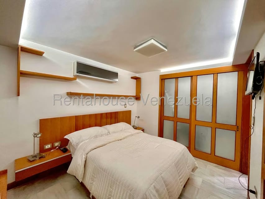 Apartamento (1 Nivel) en Alquiler en Chuao, Distrito Metropolitano - 11