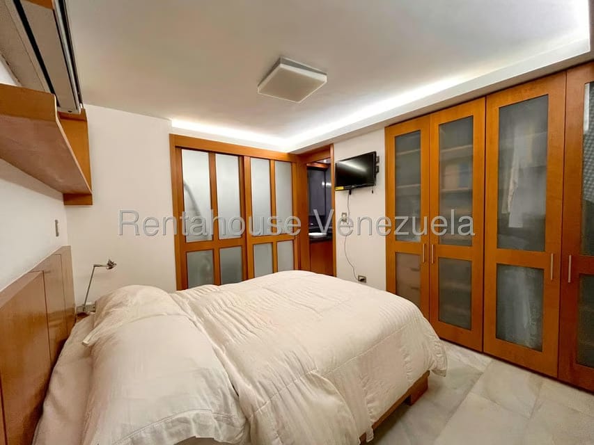 Apartamento (1 Nivel) en Alquiler en Chuao, Distrito Metropolitano - 14