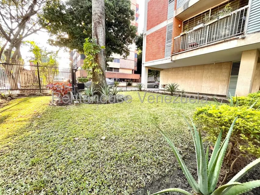 Apartamento (1 Nivel) en Alquiler en Chuao, Distrito Metropolitano - 18